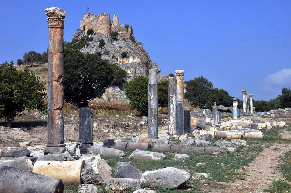 Kastabala Antik Kentte kaçak kazıya 4 gözaltı