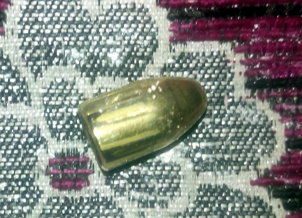 Maganda kurşunu evin tavanı delip odanın ortasına düştü