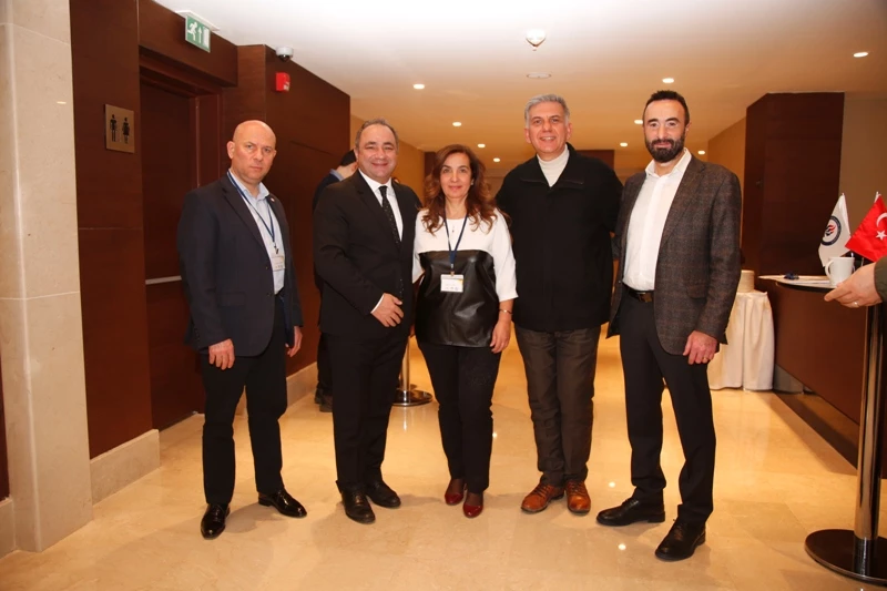 Kolejli İşadamları Derneği Hollanda`da İş Yapmak Paneline İmza Attı