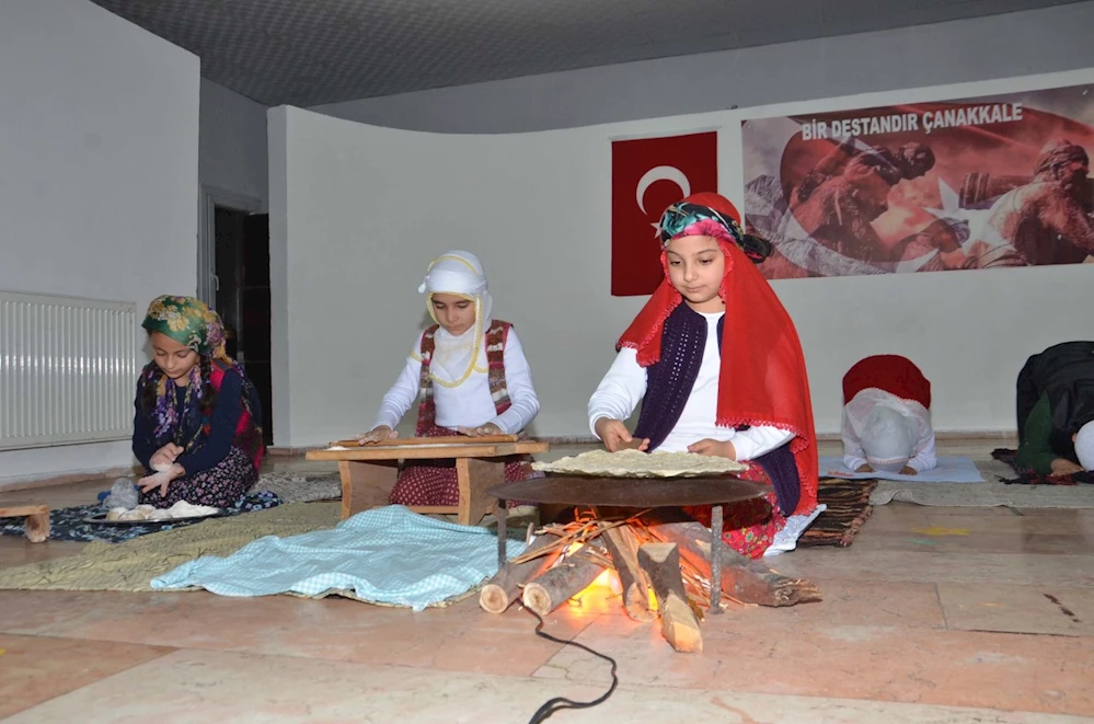 Öğrencilerden `Bir destandır Çanakkale` programı