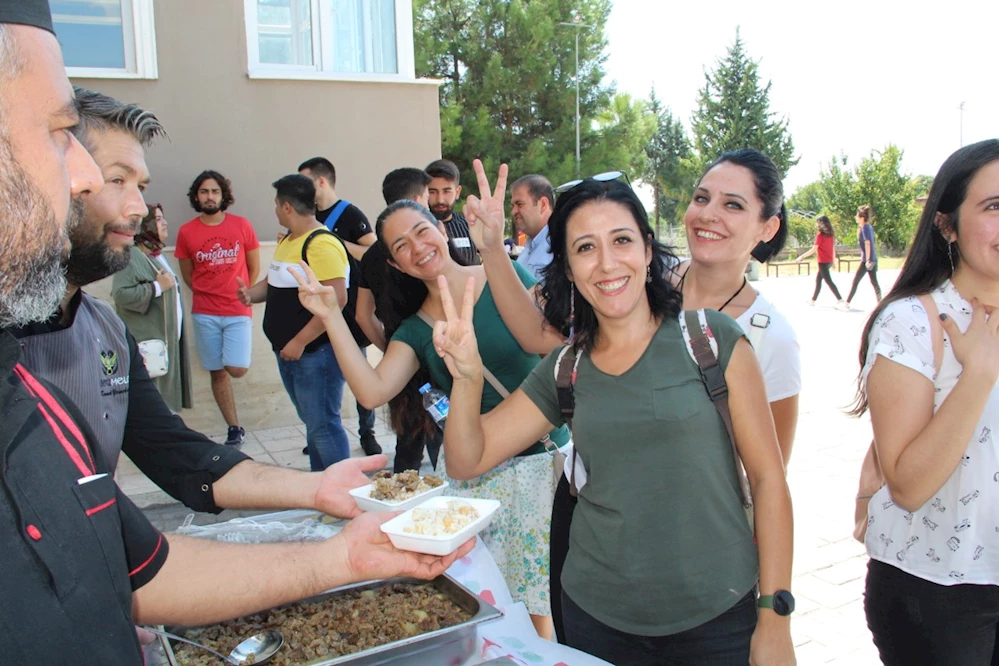 Emeğin Başarıya Dönüştüğü Dörtyol Fen Lisesinde Mezunlar Pilav Gününde Biraraya Geldi.