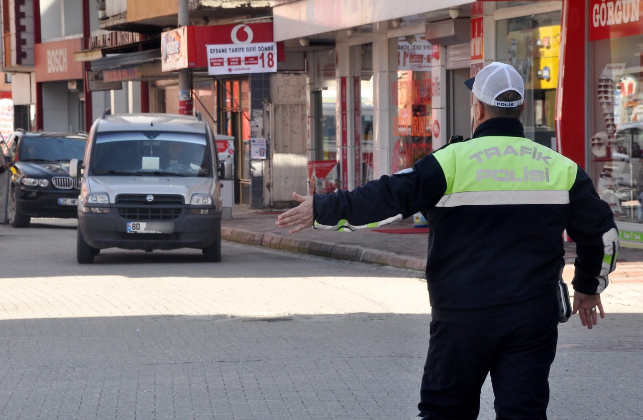 Ocak`ta 223 araç sürücüsüne 42 bin 538 lira ceza kesildi