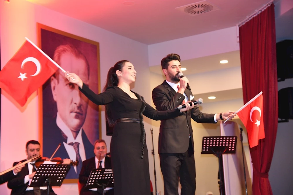 Kahramanlık türküler şehitler için seslendirildi