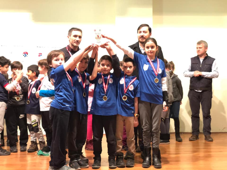 Ümraniye Belediyesi Satranç Takımı İstanbul 1. Bölge Şampiyonu Oldu