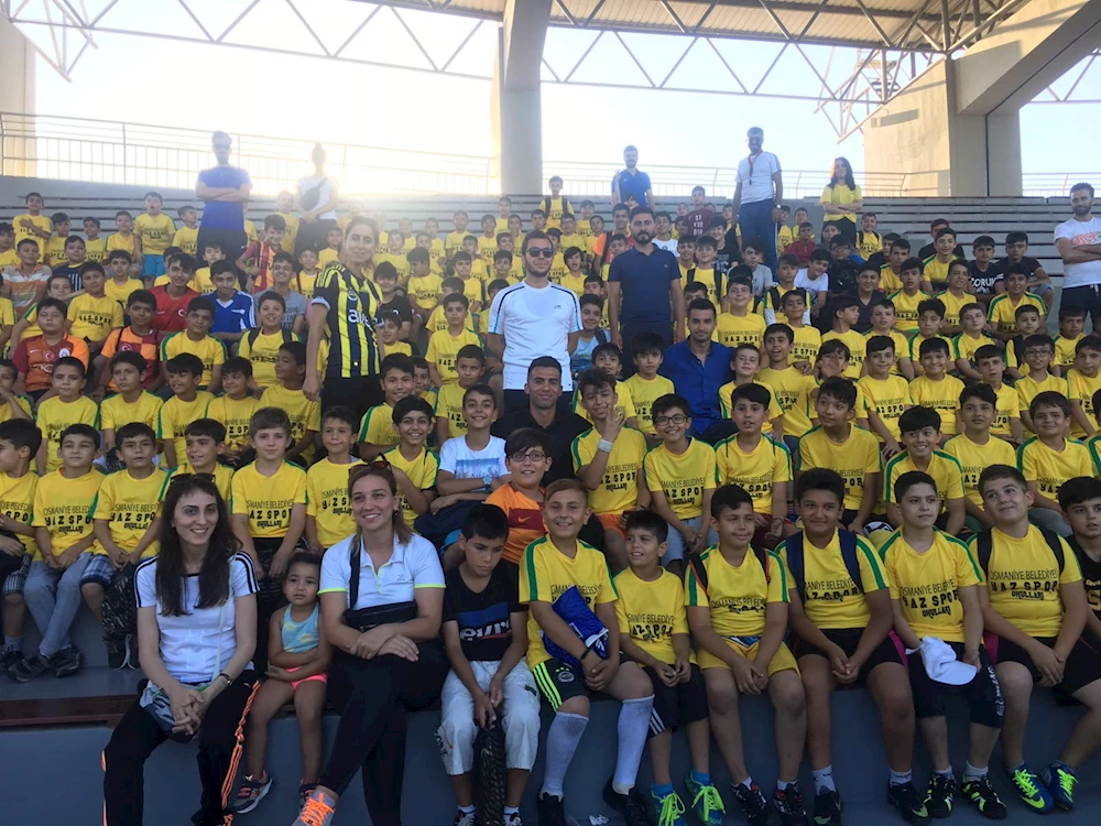 Emre Taşdemir ve Gökhan Akkan Yaz Spor Okullarını Ziyaret Etti