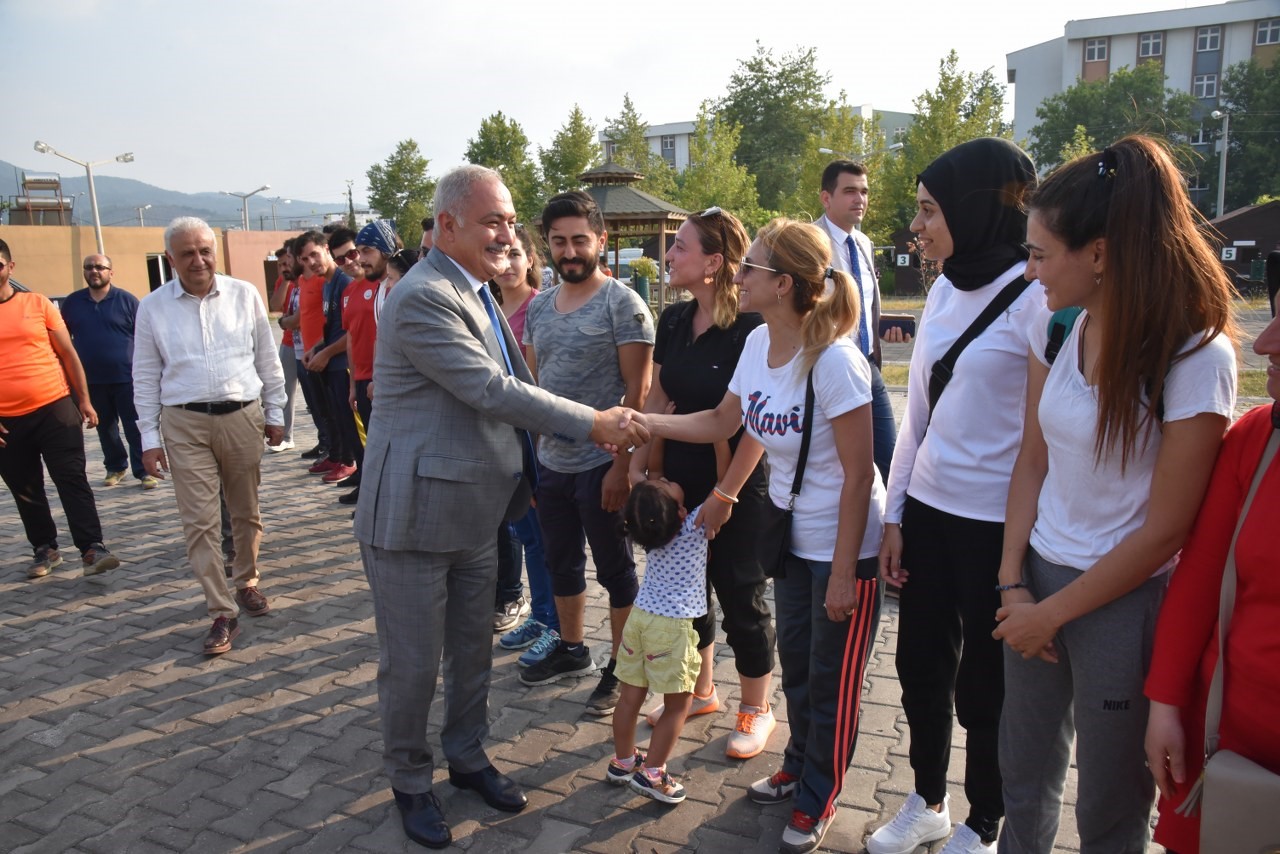 Osmaniye Belediyesi Yaz Spor Okulları?nın 11.  Yapıyor